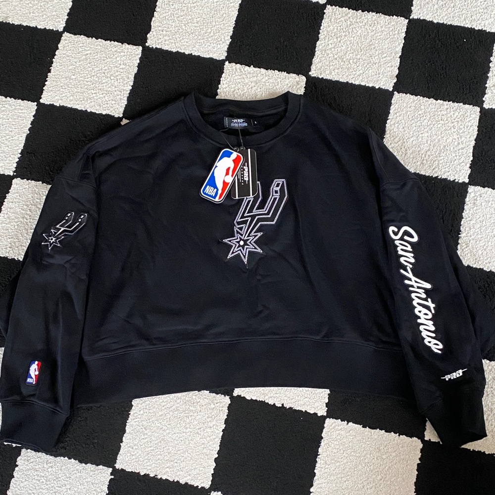 NBA San Antonio Spurs Women’s Large Black Cropped Crewneck NWT